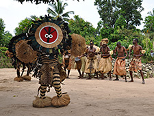 De gemaskerde dansen van de Pende-stam